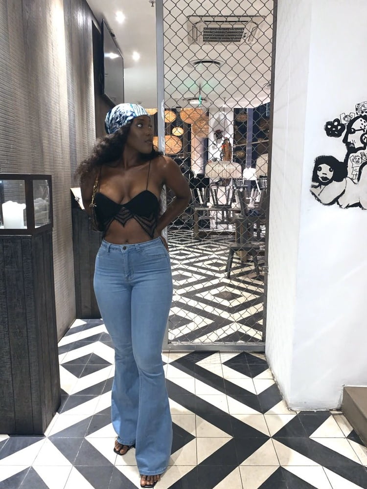 Wählen Sie eine Farbe
 #100621195