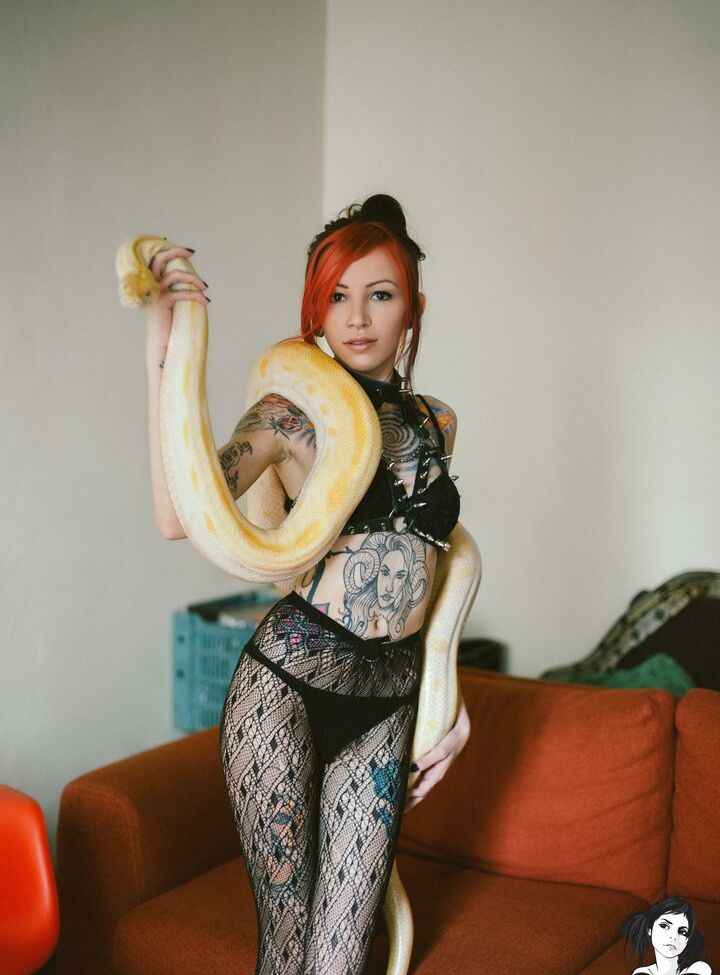 Juh Connie nackt #108803510