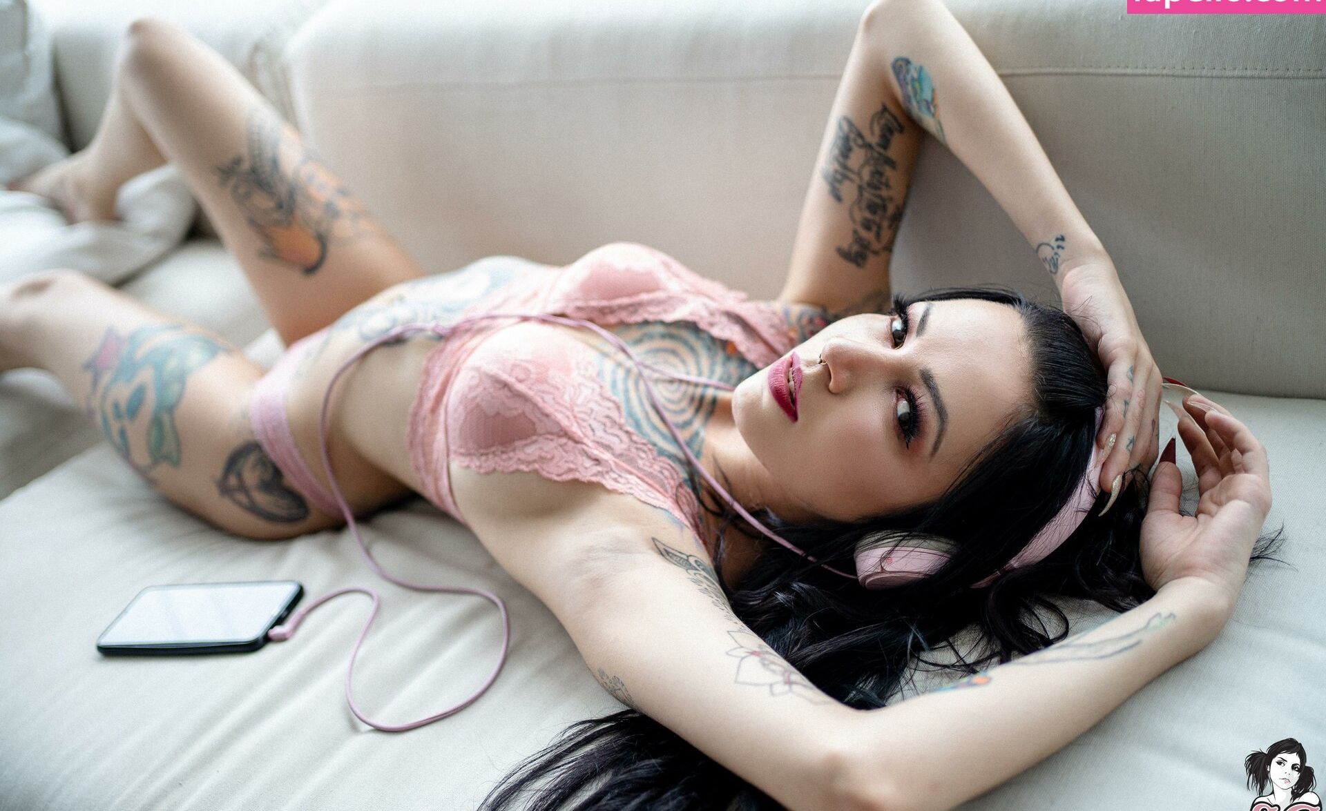 Juh Connie nackt #108803513