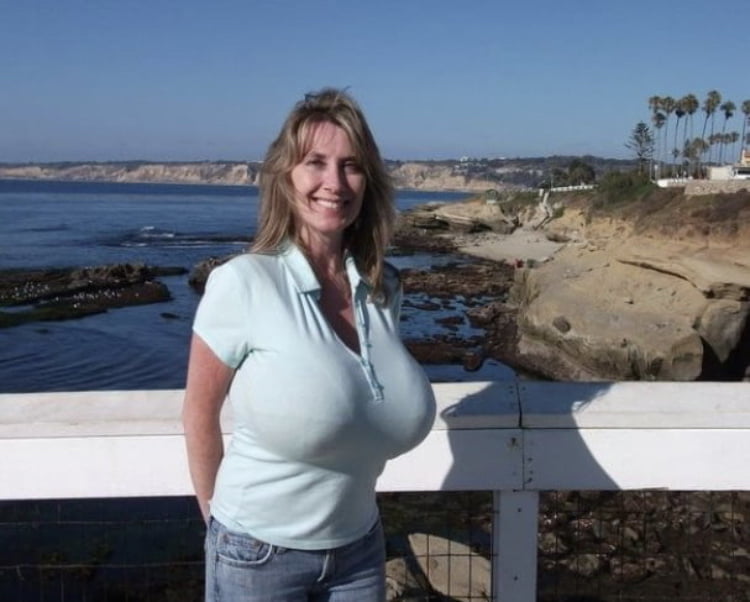 Megatitten
 #104810439