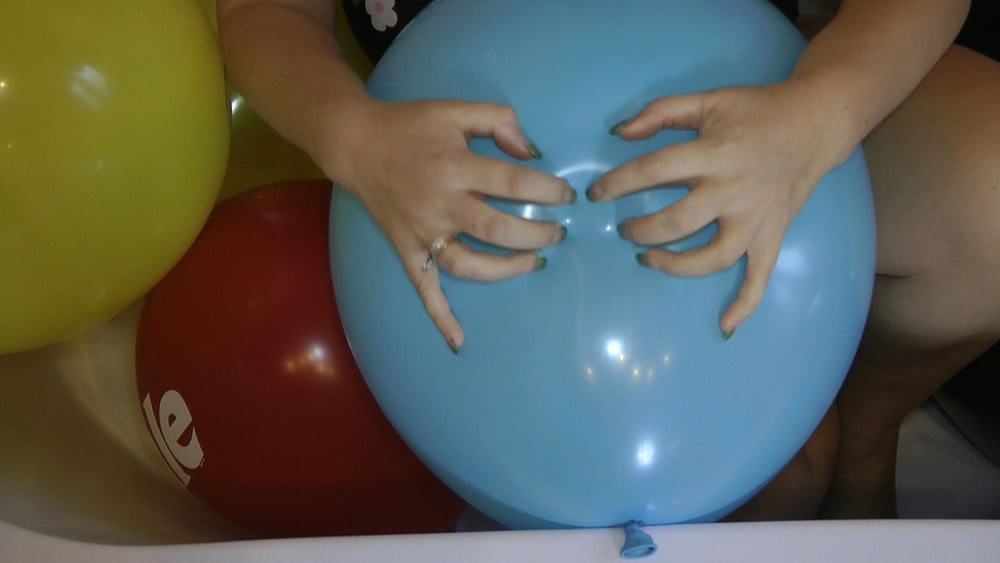Balloon session in the tub #107147510