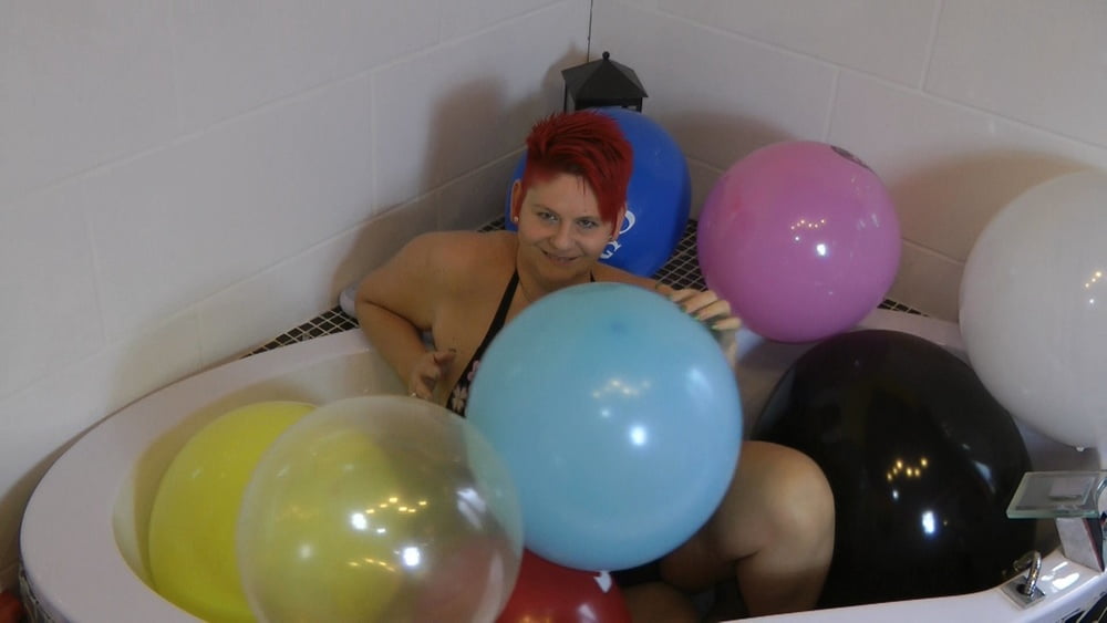 Balloon session in the tub #107147512