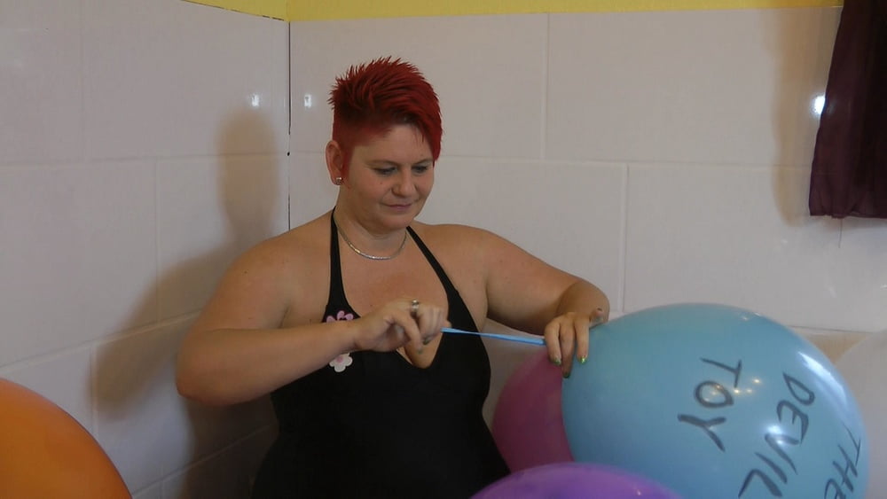 Balloon session in the tub #107147516