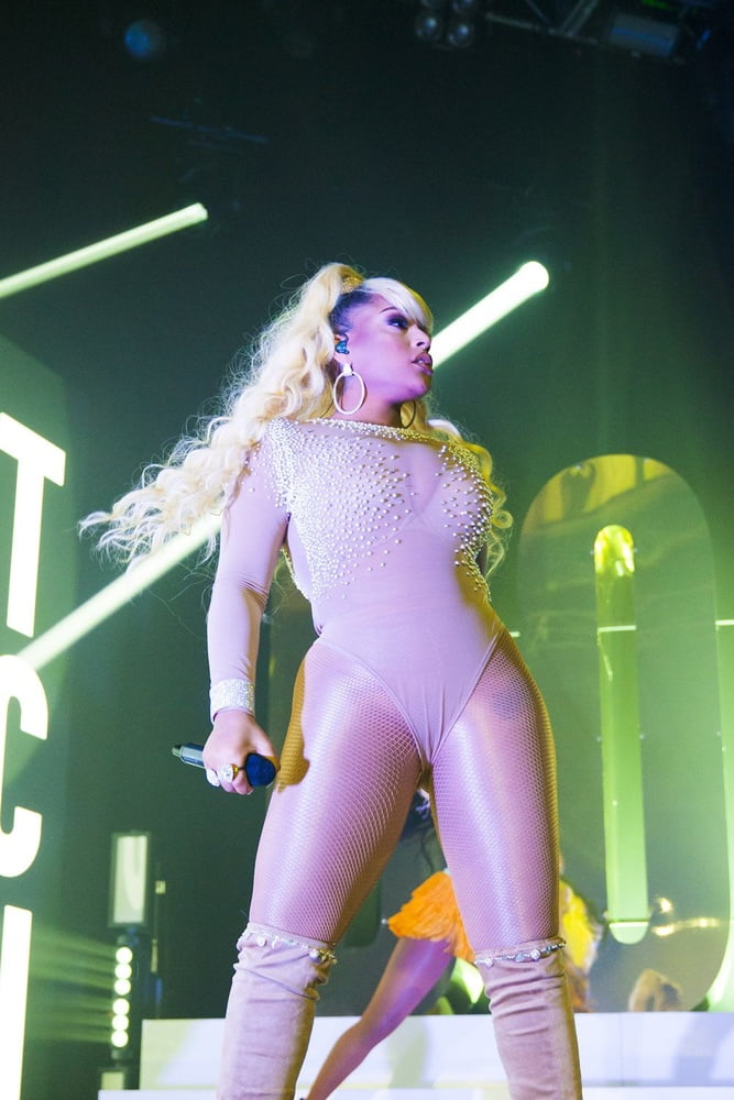 Stefflon don thicc!
 #90229956