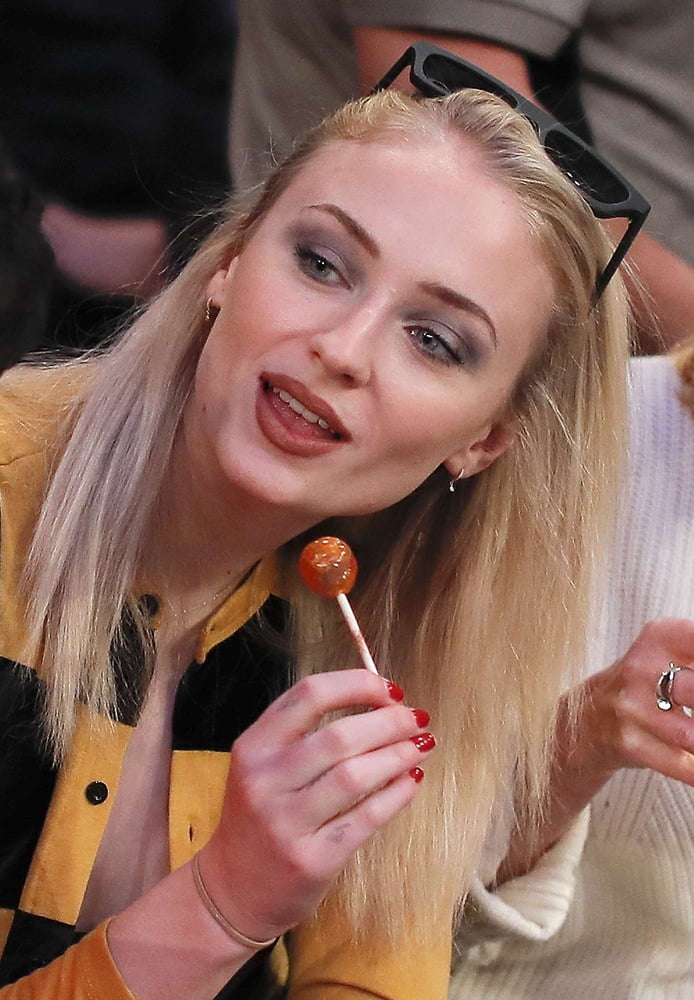 24th birthday sophie turner!!!
 #105354641