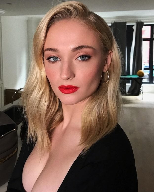 ¡¡¡24 cumpleaños sophie turner!!!
 #105354896