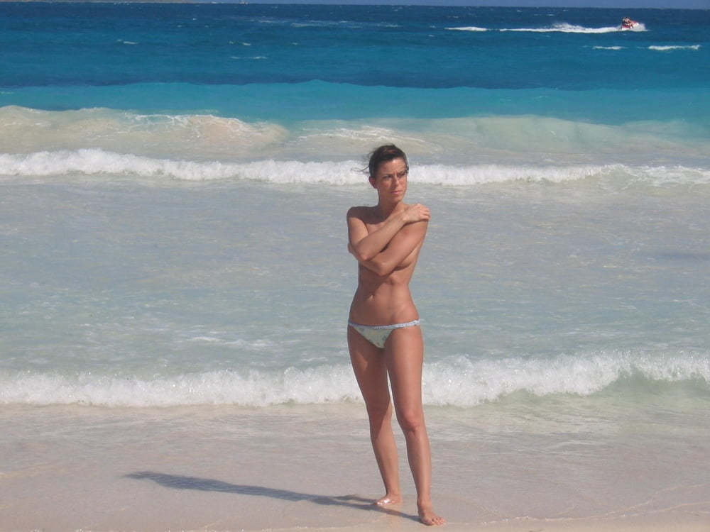 エレニ
 #92396400