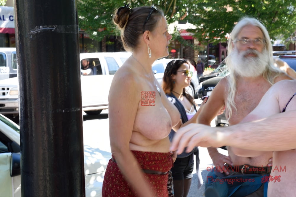 2017 proteste topless vancouver bc
 #90293300