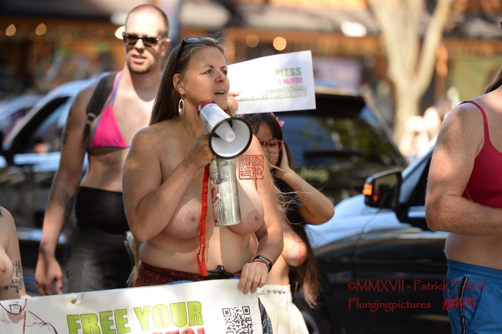 2017 proteste topless vancouver bc
 #90293560