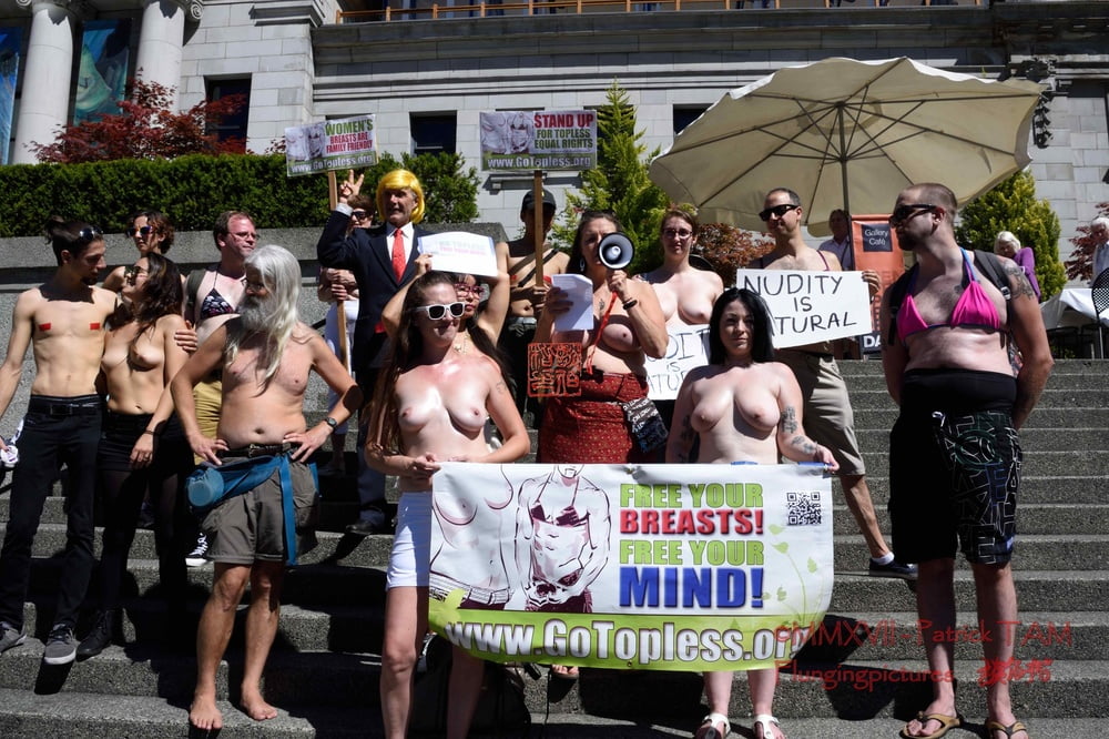 2017 proteste topless vancouver bc
 #90293600