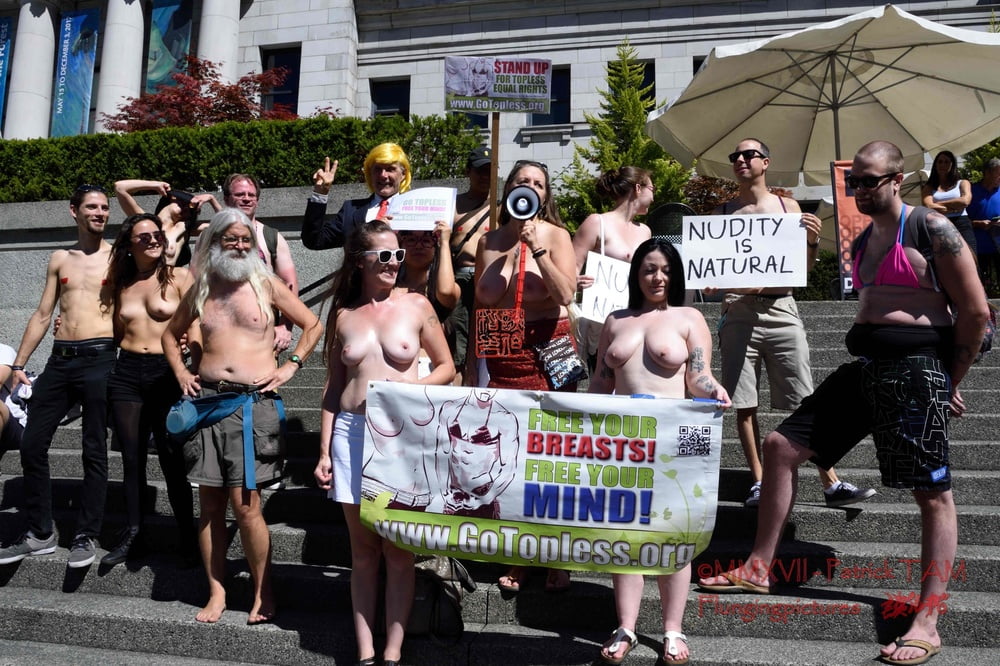 2017 proteste topless vancouver bc
 #90293603