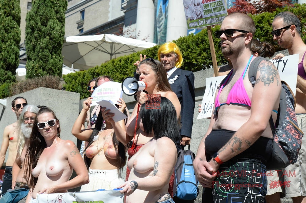 2017 proteste topless vancouver bc
 #90293633