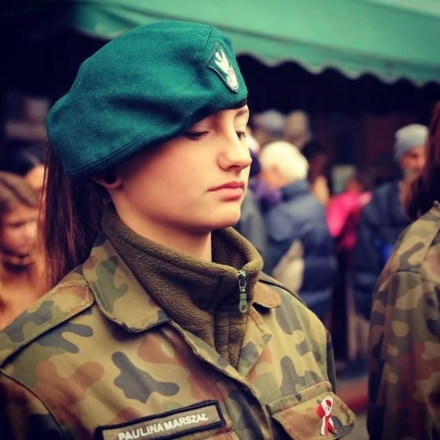 ポーランド女性兵士
 #99585819