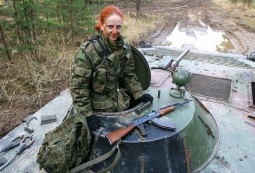 ポーランド女性兵士
 #99585849
