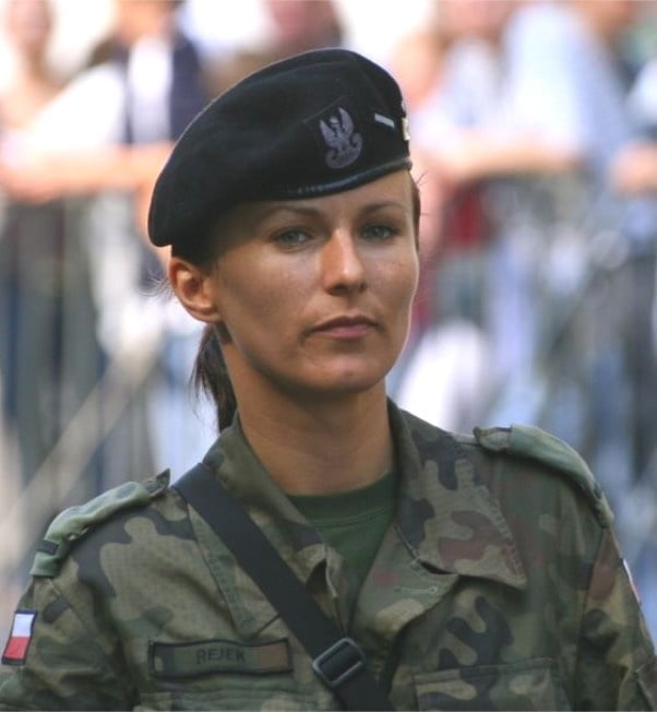 ポーランド女性兵士
 #99585861