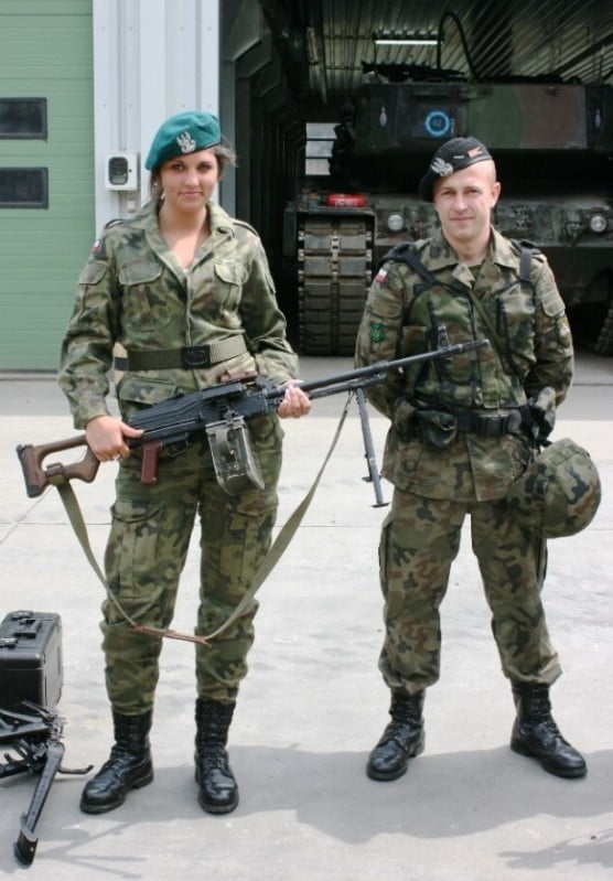 ポーランド女性兵士
 #99585864