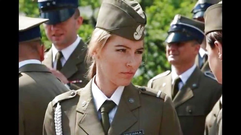 ポーランド女性兵士
 #99585884