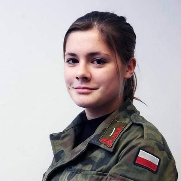 ポーランド女性兵士
 #99585904