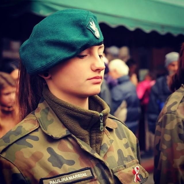 ポーランド女性兵士
 #99585961