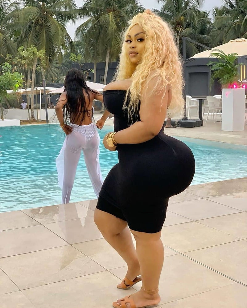 Caderas anchas de las mujeres 331
 #103749622