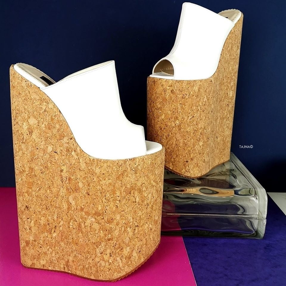 Piedi &amp; scarpe in vendita #97638439