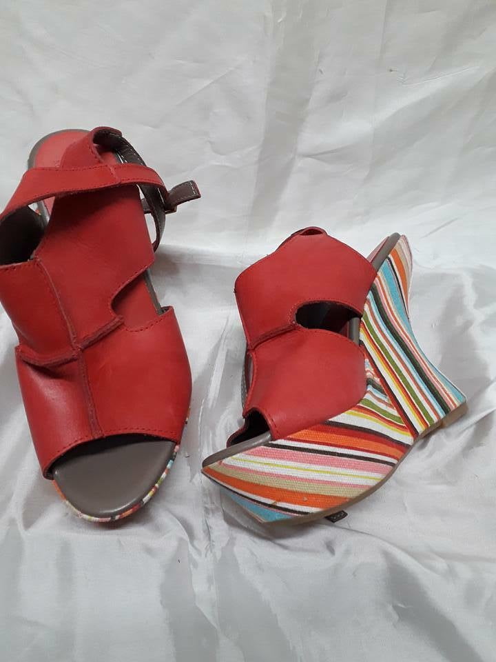 Piedi &amp; scarpe in vendita #97638538