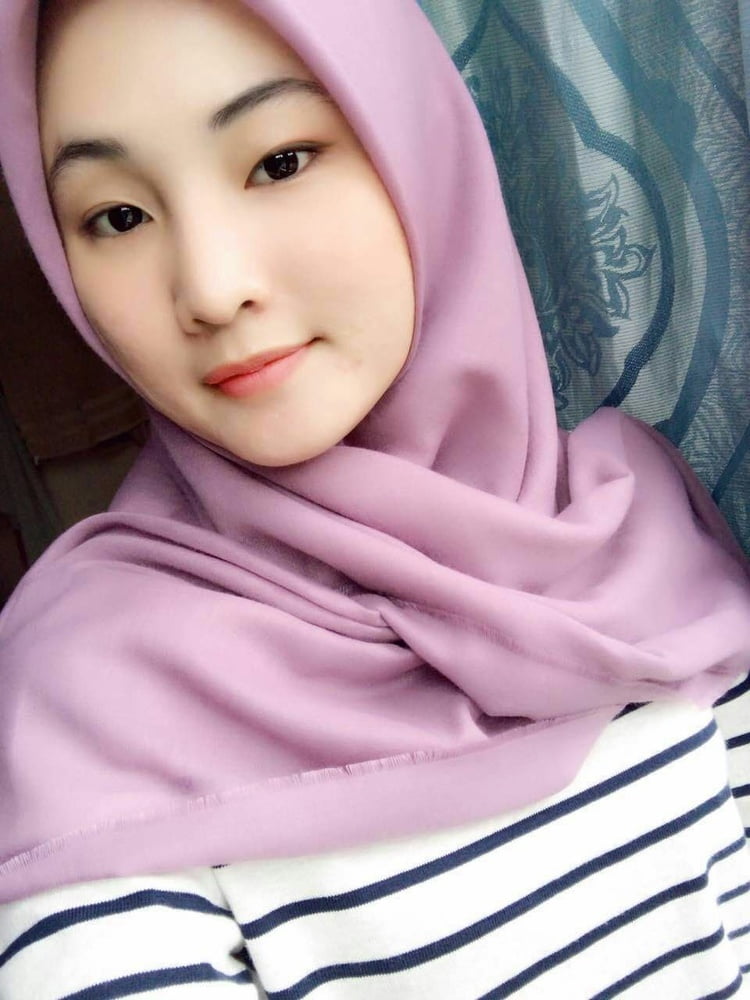 Melayu cinese caldo tudung hijab nudo
 #99230175