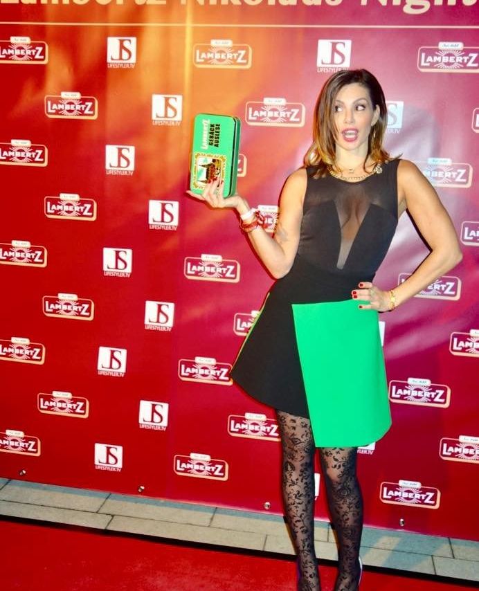 Dany Michalski desnuda #109620821