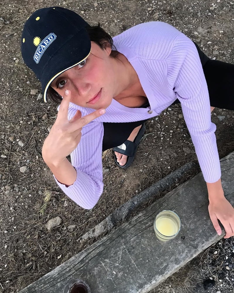 Feministe francaise s'exhibe sur insta
 #80356307