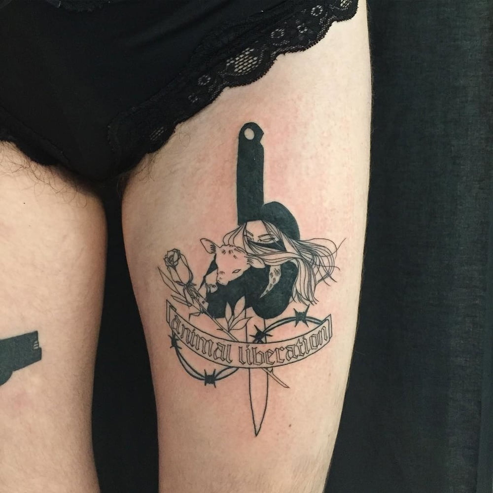 Feministe francaise s'exhibe sur insta
 #80356462