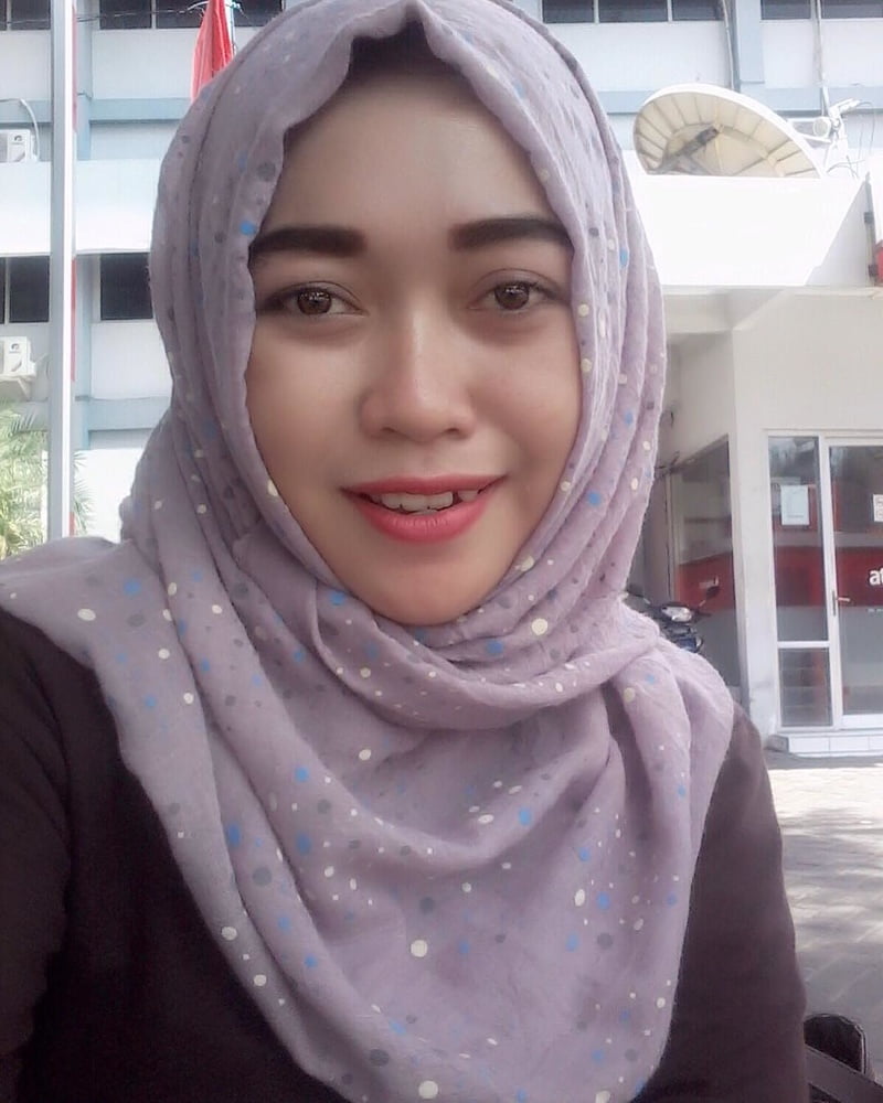 Indonesiano hijaber 1
 #100629596