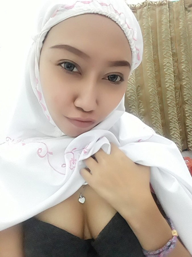 Indonesian Hijaber 1 #100629870