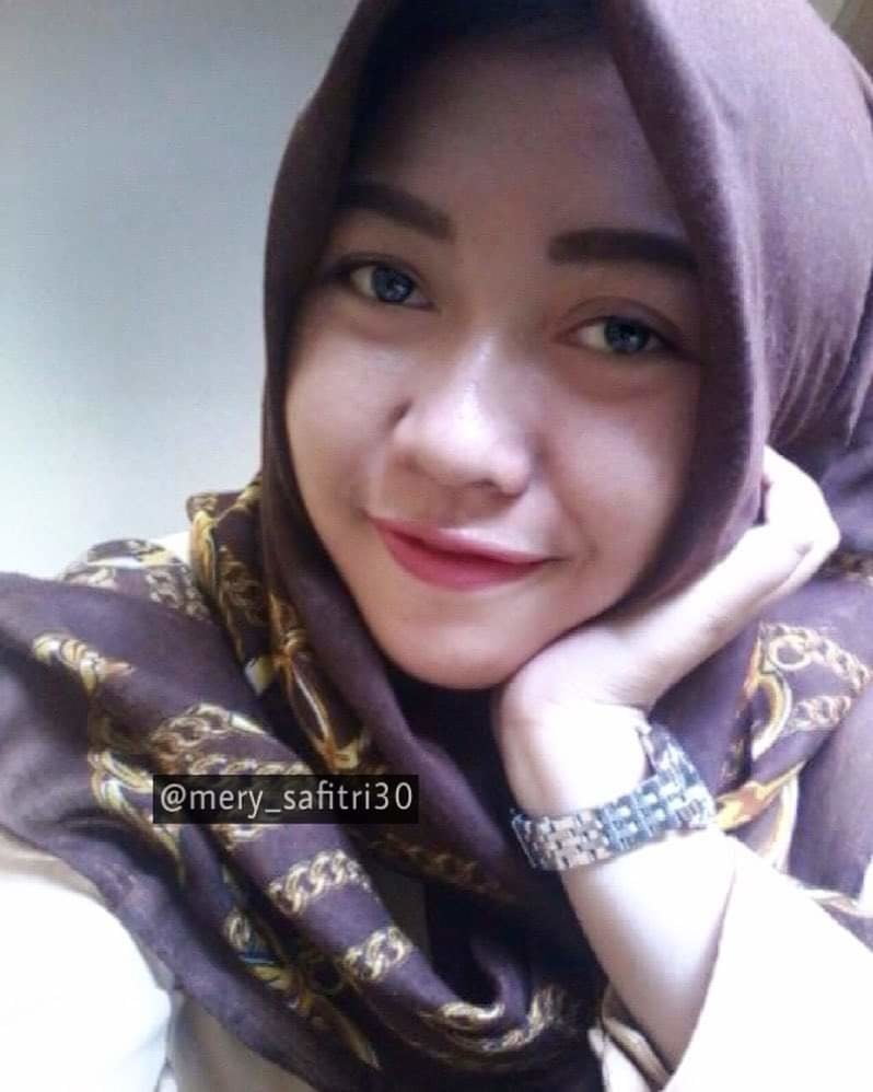 Indonesian Hijaber 1 #100629898