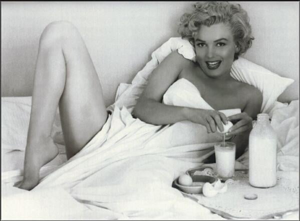 Marilyn Hot #105905850
