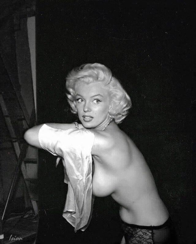 Marilyn Hot #105905866