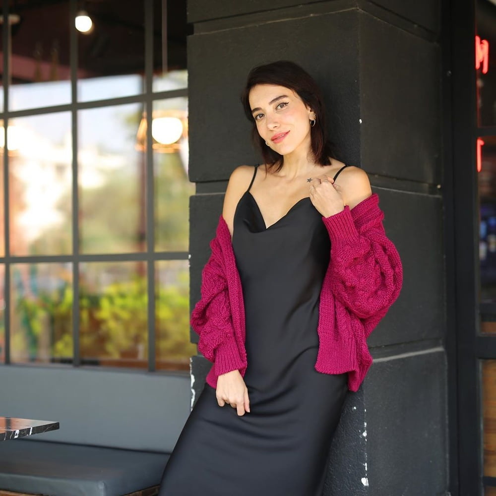 Sexy turkish blogger pisimel
 #99890843
