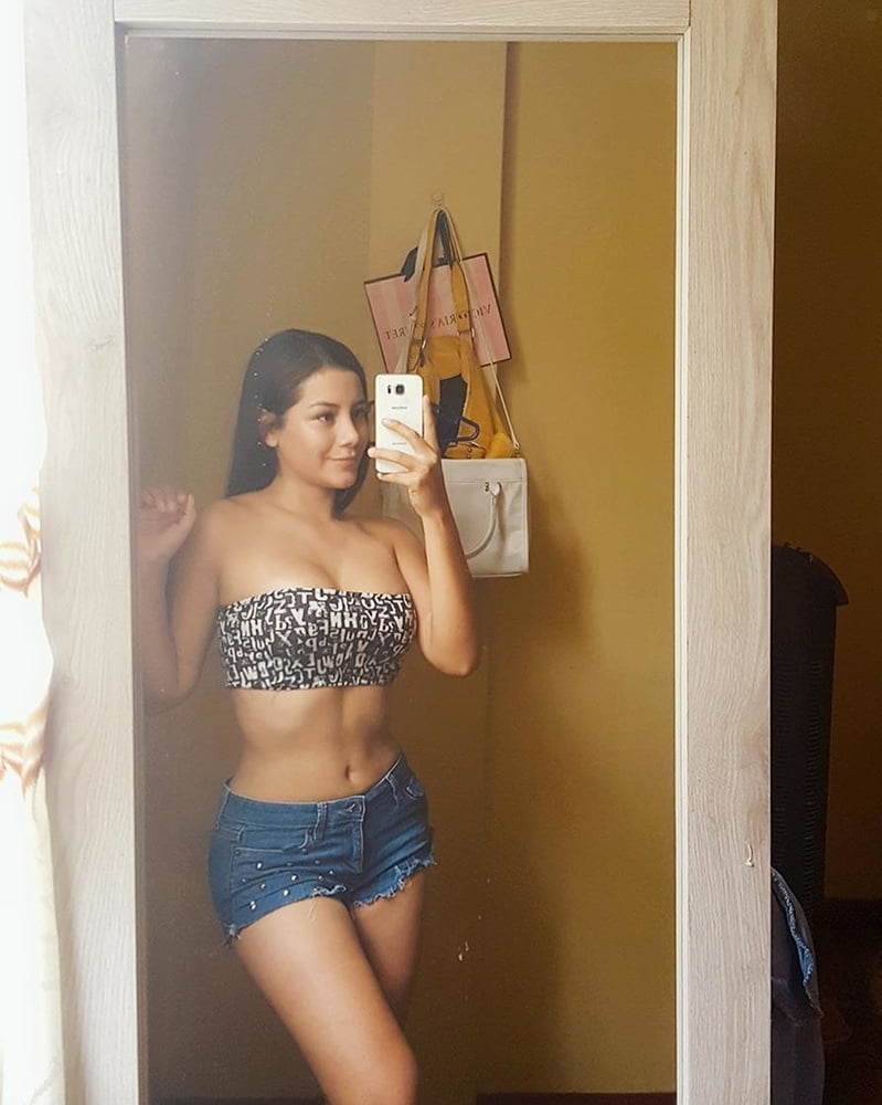 Nicole, Peru #92138477