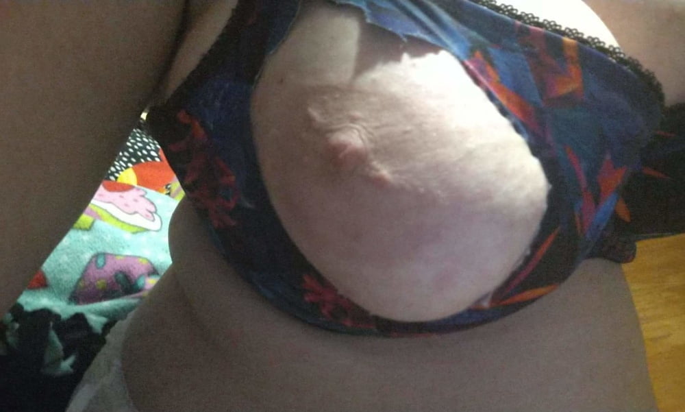 Exposed Webslut #92818279