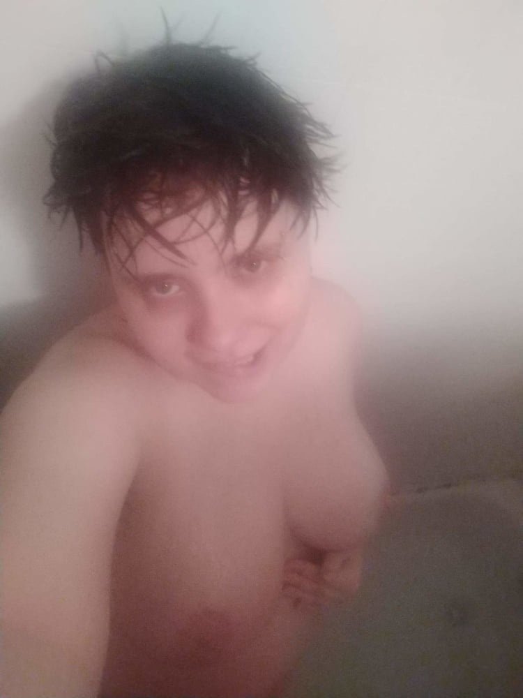 Exposed Webslut #92818297