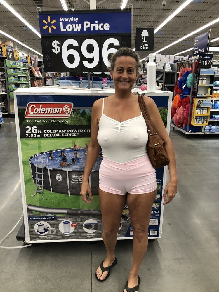 Leslie Walmart posing cellulite saggy tits long nipples #102547242