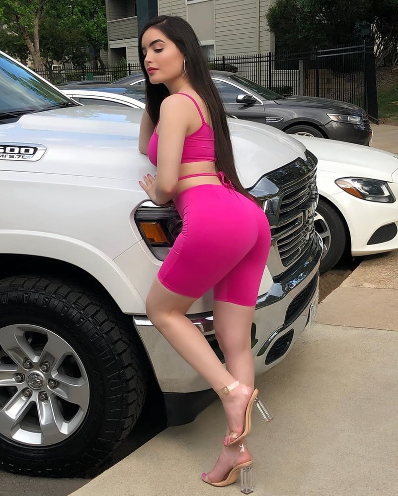 Sexy milf latina che ama la doppia perforazione anale foto (1)
 #88559714