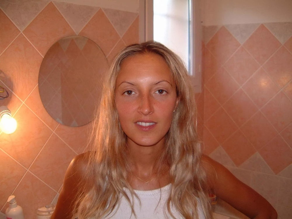 Sexy blonde milf
 #105107102