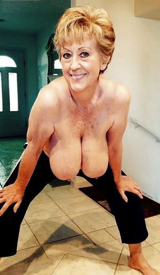 De milf a gilf con maduras en medio 237
 #99918732