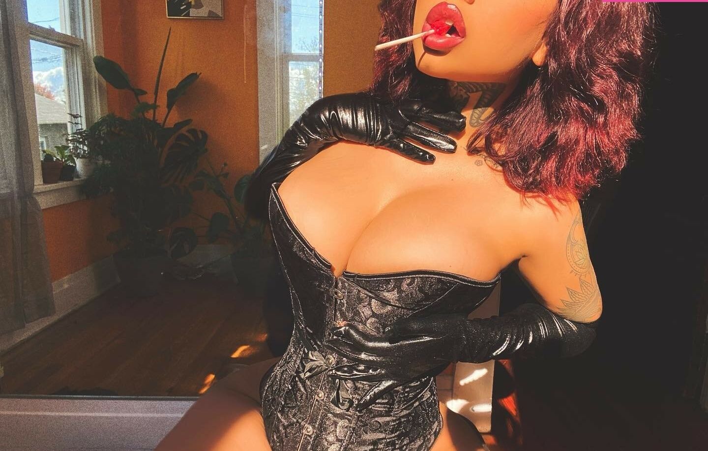 Lareinabruja desnuda #108057202