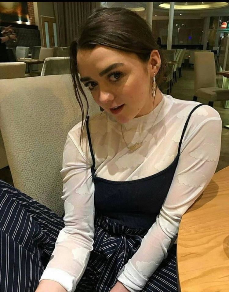 Maisie williams 3
 #90857978