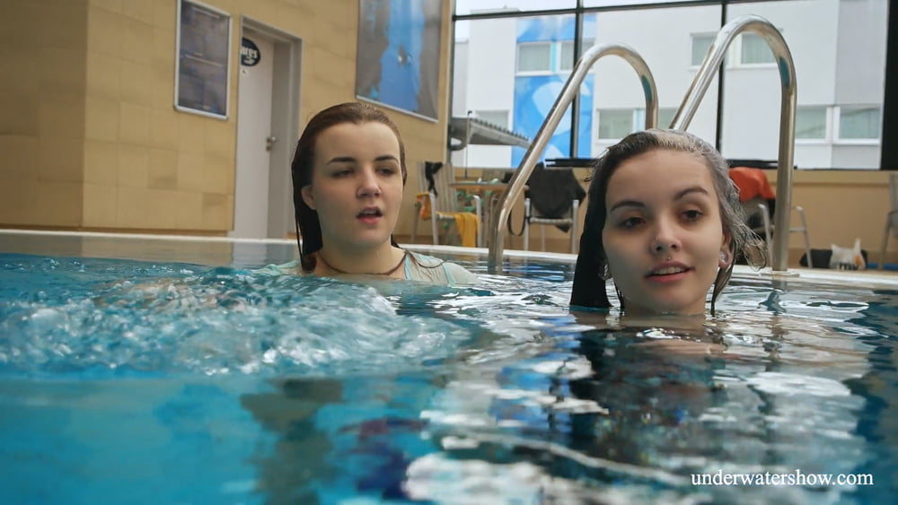 Dashka y vesta underwatershow
 #106775276