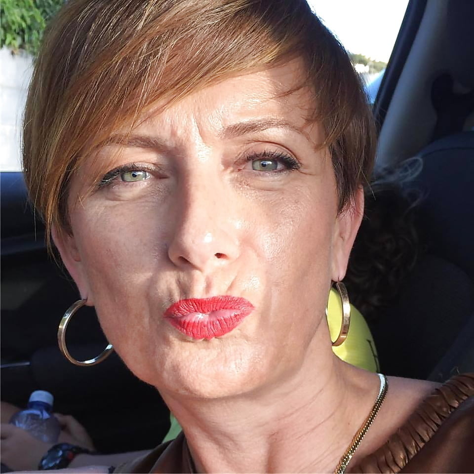 黒髪と青髪のゴルダ
 #105749471