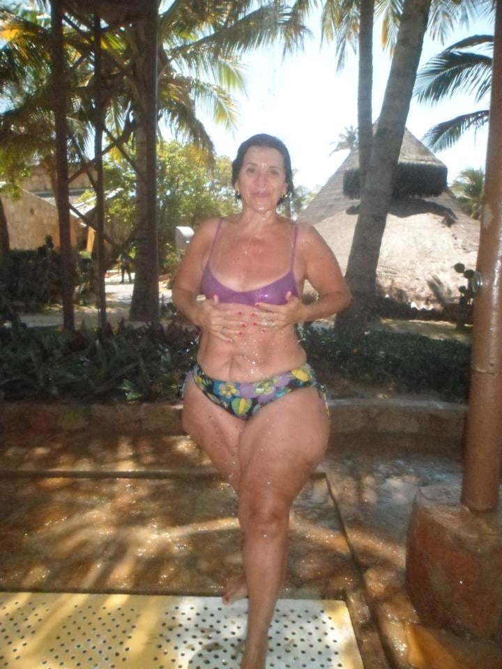 黒髪と青髪のゴルダ
 #105749531