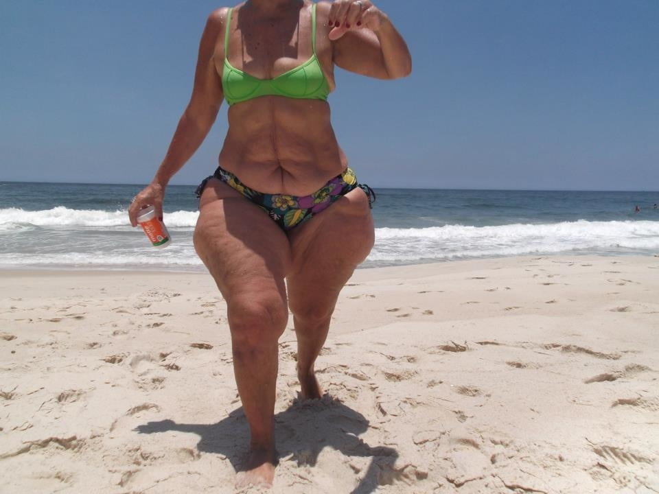 黒髪と青髪のゴルダ
 #105749541