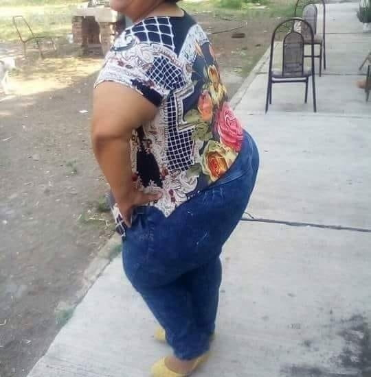 黒髪と青髪のゴルダ
 #105749569